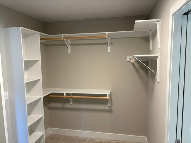 Building Photo - 3 Bedroom Single Family Home - Available for Rent!