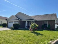 Building Photo - 411 Cornus Ave