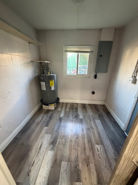 Building Photo - 40027 Proud Mockingbird Rd