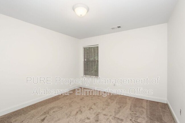 Building Photo - 456 Highland Cove Dr