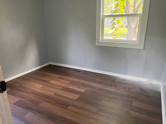 Building Photo - 22146 Yates Ave