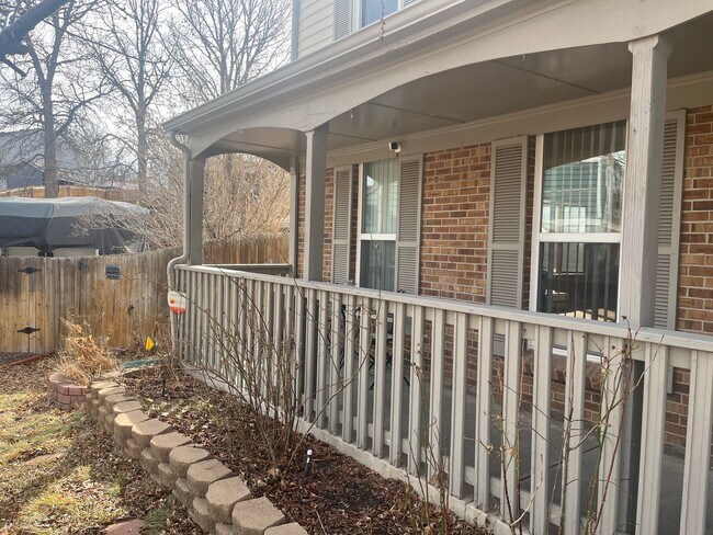 Building Photo - 16456 E Kentucky Ave