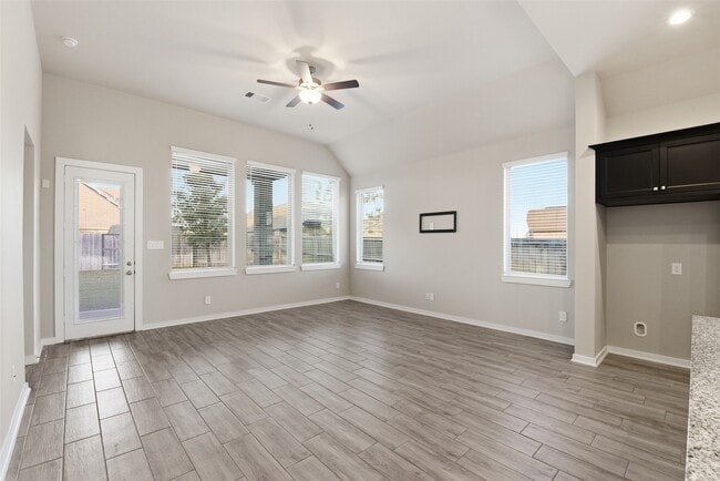 Building Photo - 9515 Willard Dr