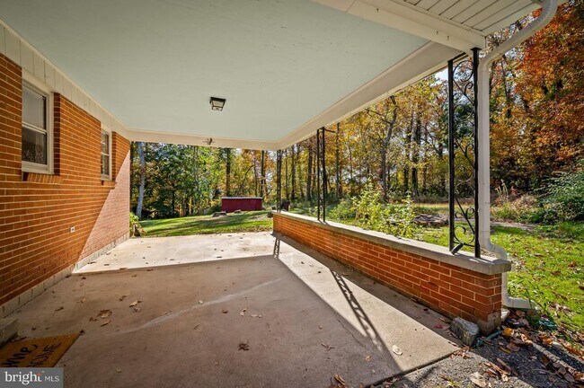 Building Photo - 16811 Ridge Rd