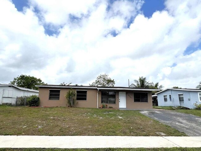 Primary Photo - 3701 SW 58th Terrace