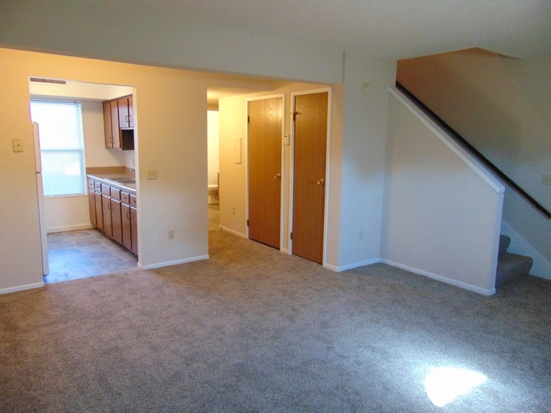 Capstone Townhomes 36203640 SW Plass Ave Topeka KS 66611 Apartment