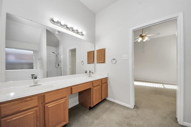 Building Photo - 21106 Brookrock Cir