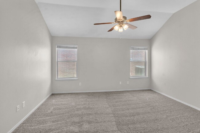 Building Photo - 11829 Gold Creek Dr E