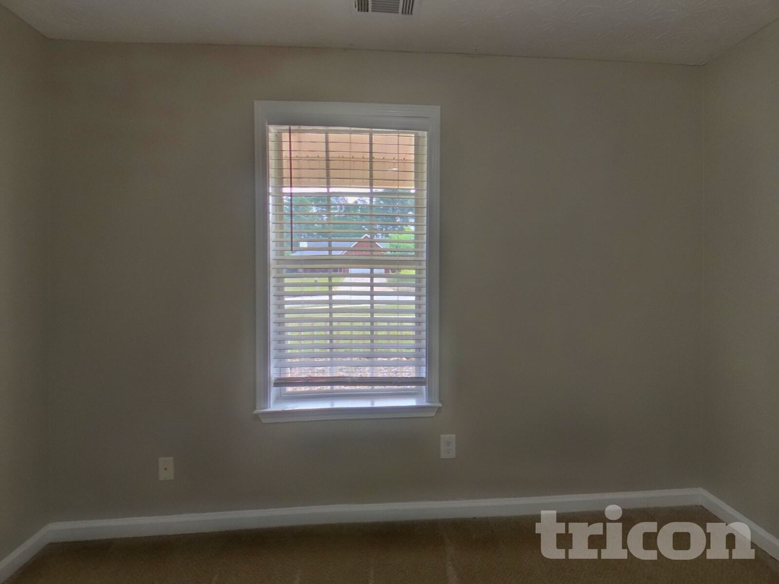 Building Photo - 170 Oak Hill Dr