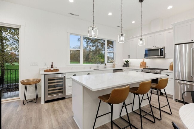 Building Photo - Convenience, Beauty and Space Makes this H...