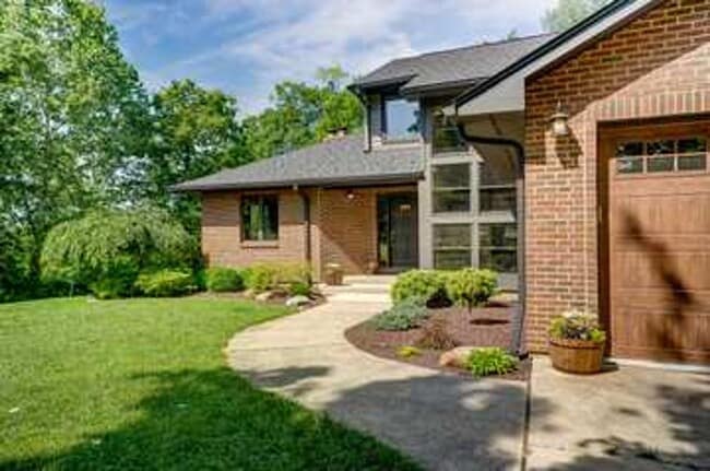 Building Photo - Beautiful Home in Cincinnati!!