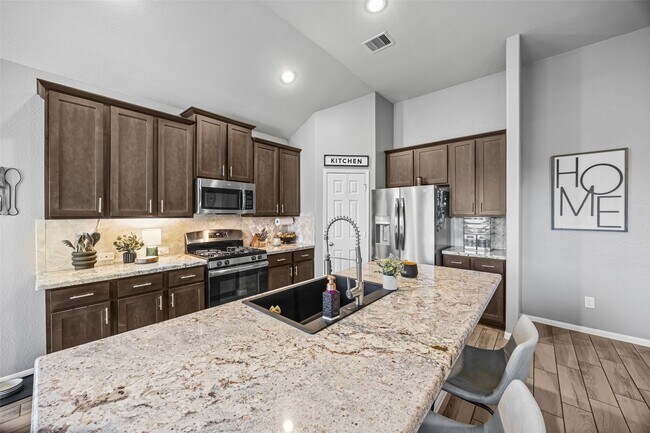 Building Photo - 126 Polar Bear Trl