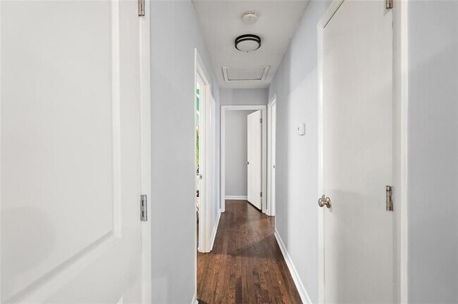 Building Photo - 3334 Romelie Dr