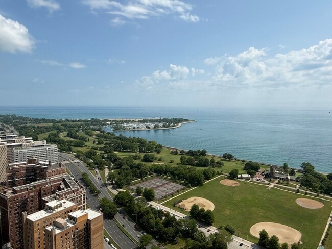Building Photo - 3660 N Lake Shore Dr