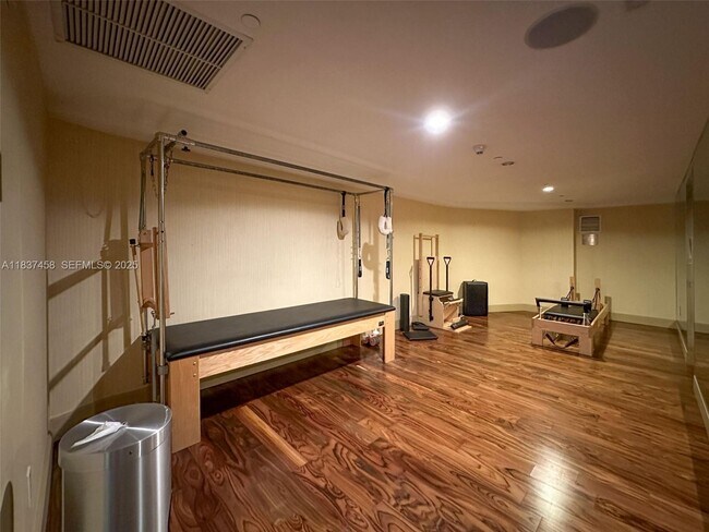 Building Photo - 50 Biscayne Blvd