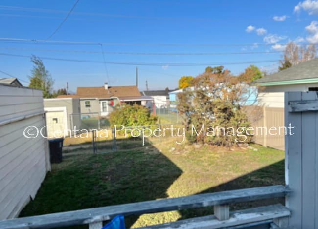 Building Photo - Pet friendly 2 bedroom house with a large lawn! (Better pictures coming soon).