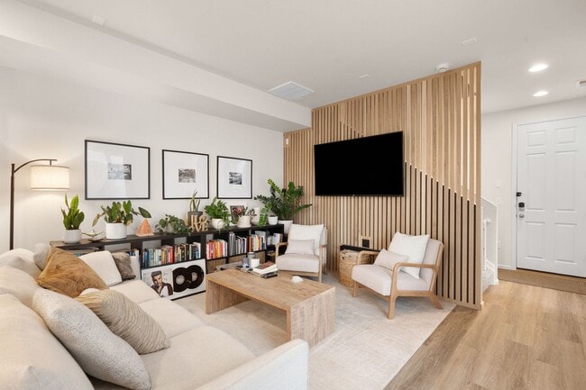 Building Photo - LUX 3BD, 2.5BA Aurora Highlands Townhome with 2-Car Garage