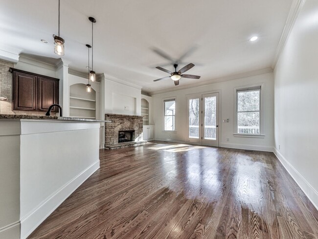 Building Photo - Luxury Alpharetta/Milton Townhouse!!