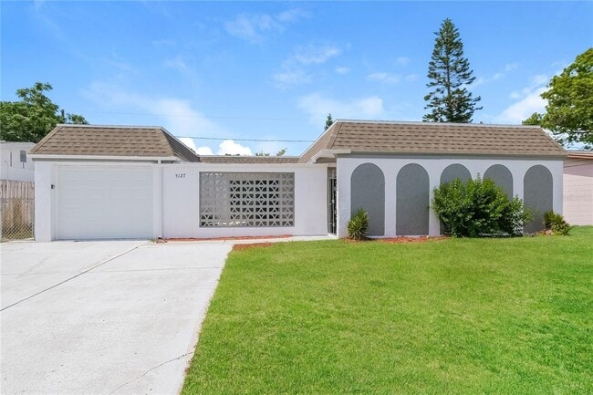 Primary Photo - 5127 Reseda Dr
