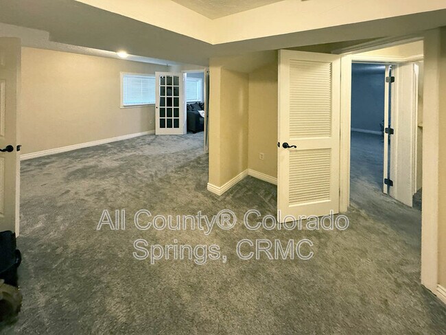 Building Photo - 2970 Haystack Dr