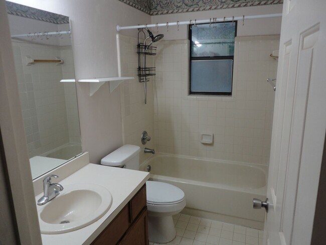 Building Photo - 7823 SW 9th Pl