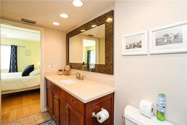 Building Photo - 1075 Foxfire Ln