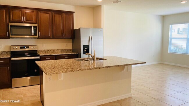 Building Photo - 8 Bella Oaks Dr