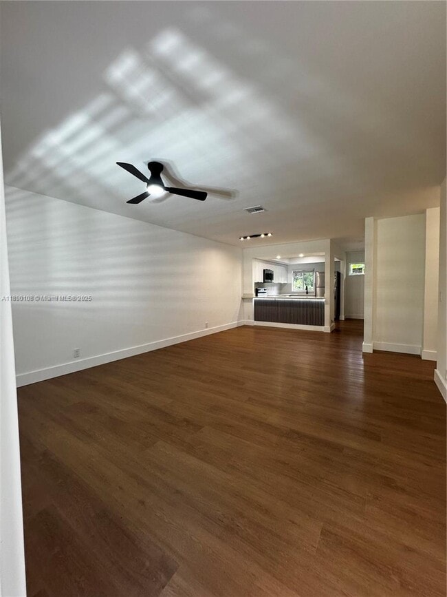 Building Photo - 1460 SW 24th Ct