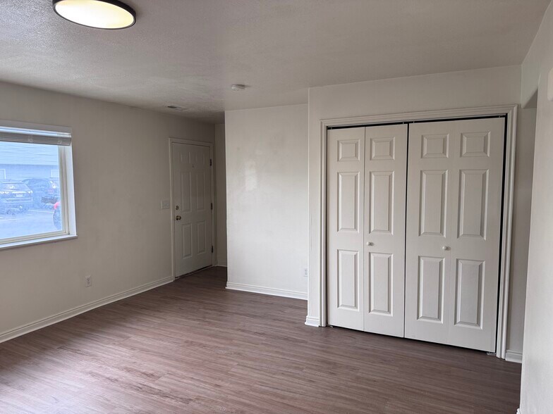 Building Photo - 2455 W 450 N