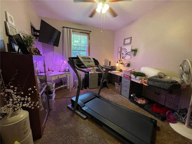 Building Photo - 27 5th St