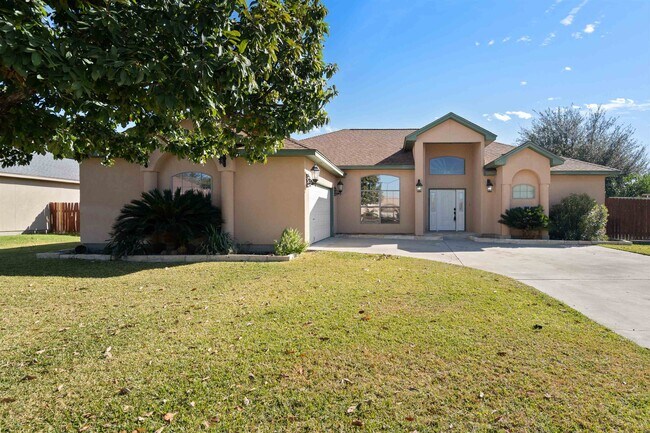 Building Photo - 206 Saddle Blanket
