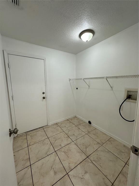 Building Photo - 5525 SE 43rd Ct