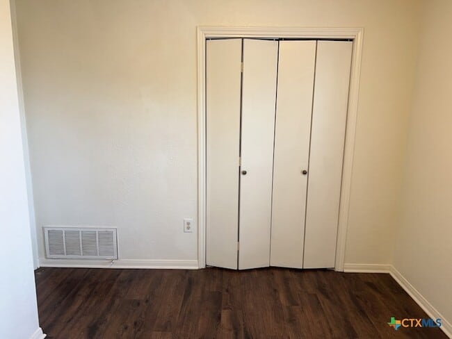 Building Photo - 3120 Panhandle Dr