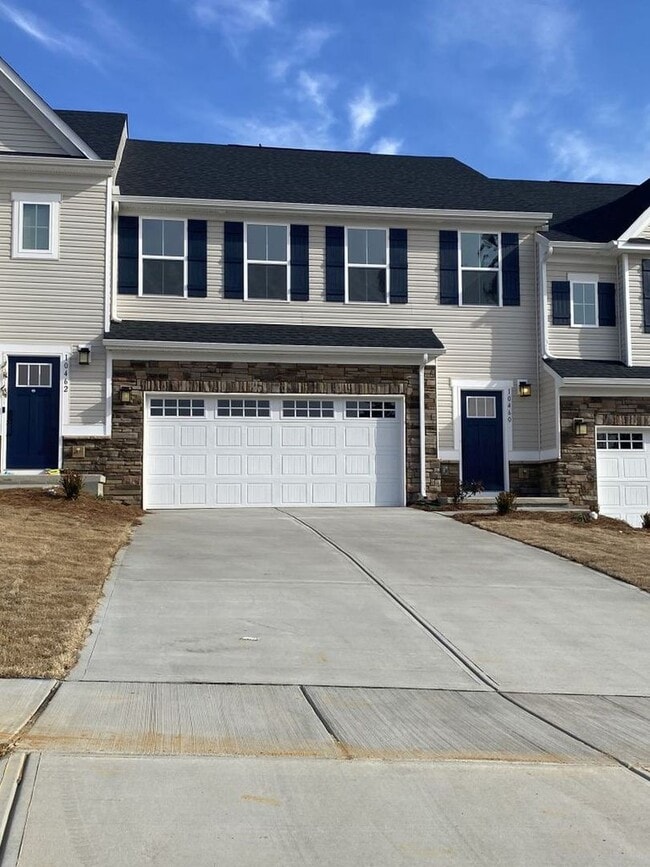 Building Photo - Great 3 Bed, 2 Story Townhome near Concord Mills