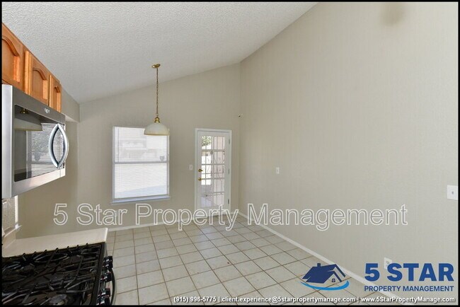 Building Photo - 12257 Robert Dahl Dr