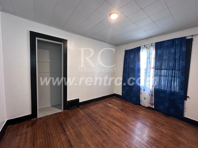 Building Photo - 1203 Cleveland-