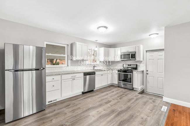 Building Photo - 7223 Mohawk St