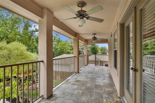 Building Photo - 14115 Norhill Pointe Dr