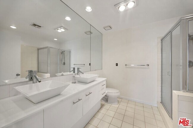 Building Photo - 1240 S Corning St