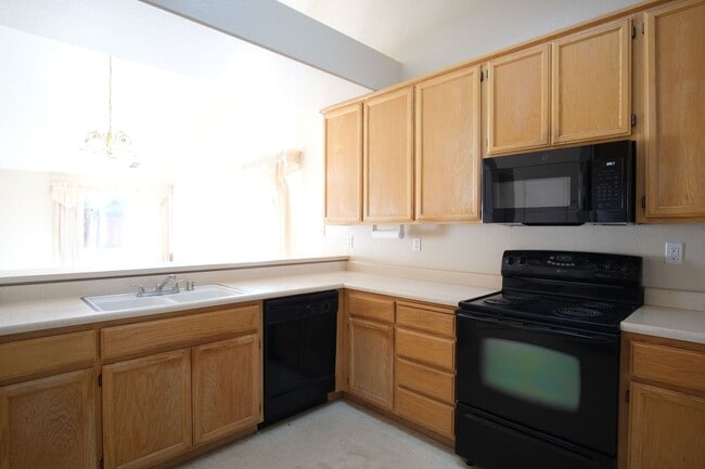 Building Photo - Charming Ceres Home with a spacious backyard!