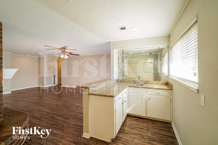 Building Photo - 4611 White Cloud Ln