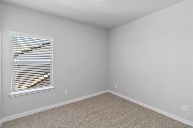 Building Photo - 428 Cross Barn Blvd