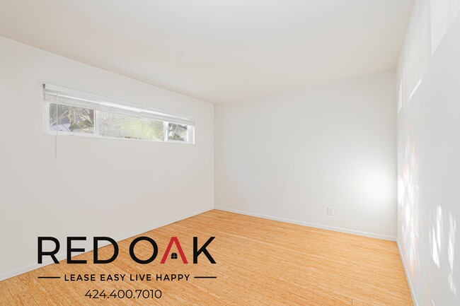Building Photo - Beautiful One Bedroom with Hardwood Style ...