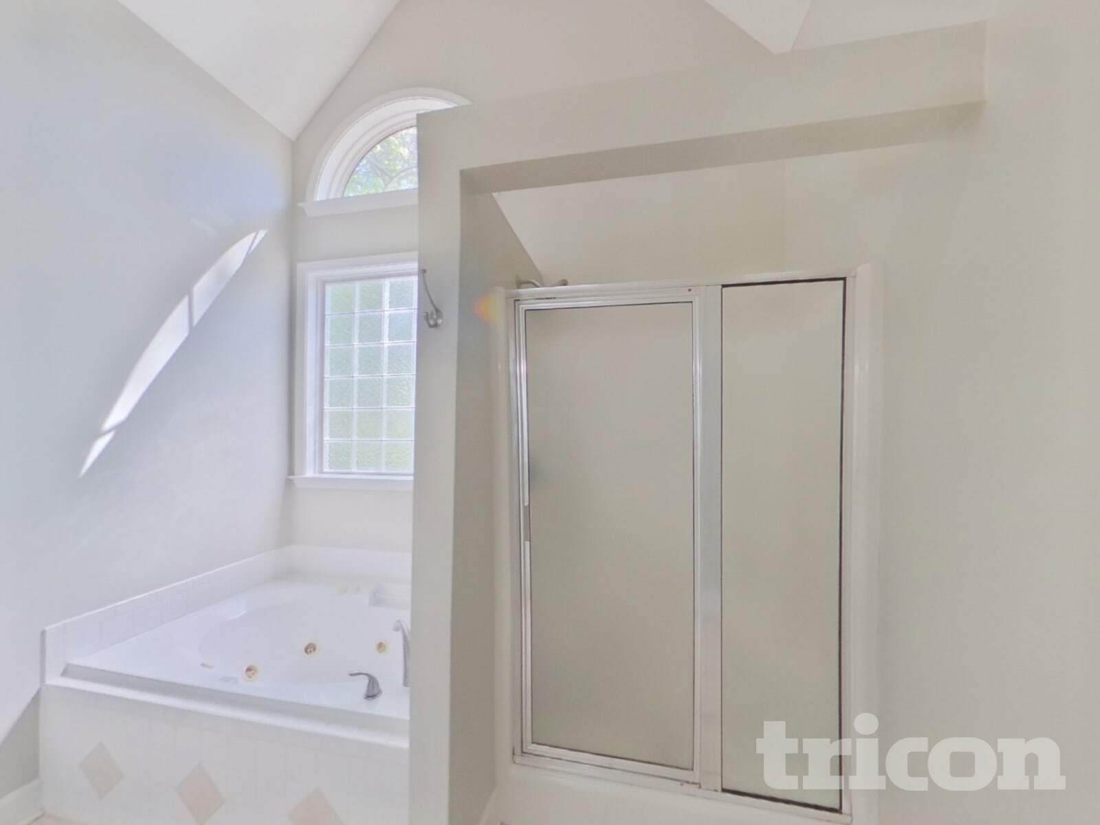 Building Photo - 111 Beaverbrook Ln