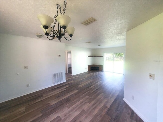 Building Photo - 9325 SE 119th Ln