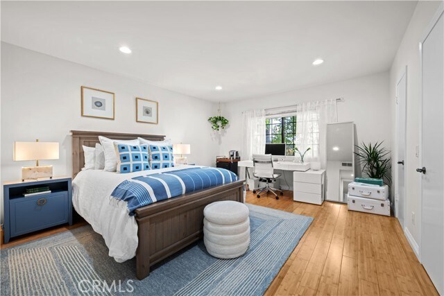 Building Photo - 2450 E Del Mar Blvd