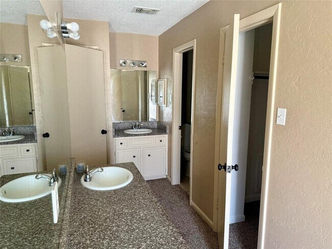 Building Photo - 1539 Airline Dr