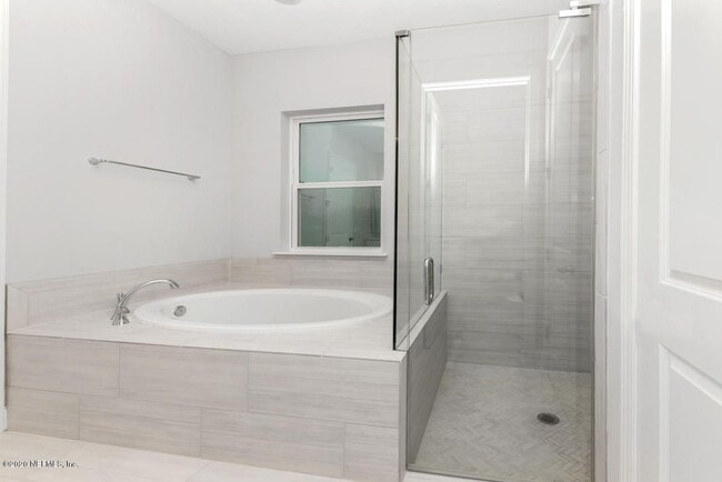 Building Photo - 28 Stansbury Ln