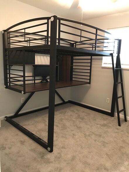 Building Photo - 1180 S Depew St