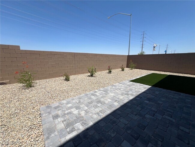 Building Photo - 7550 Quail Rock Ave